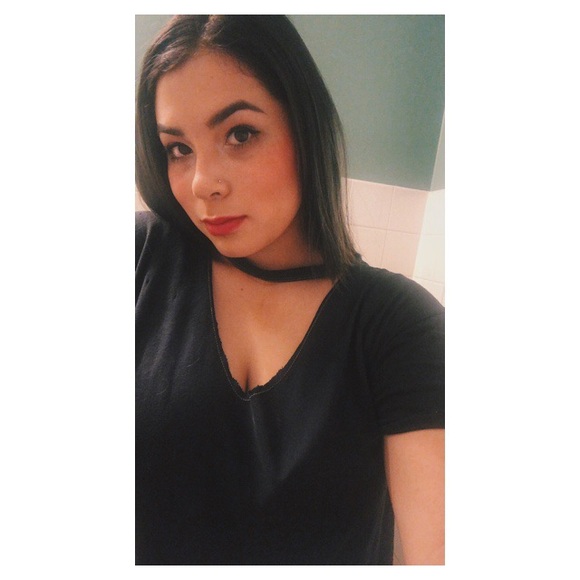 Meet your Posher, Ashton - Picture 1 of 1